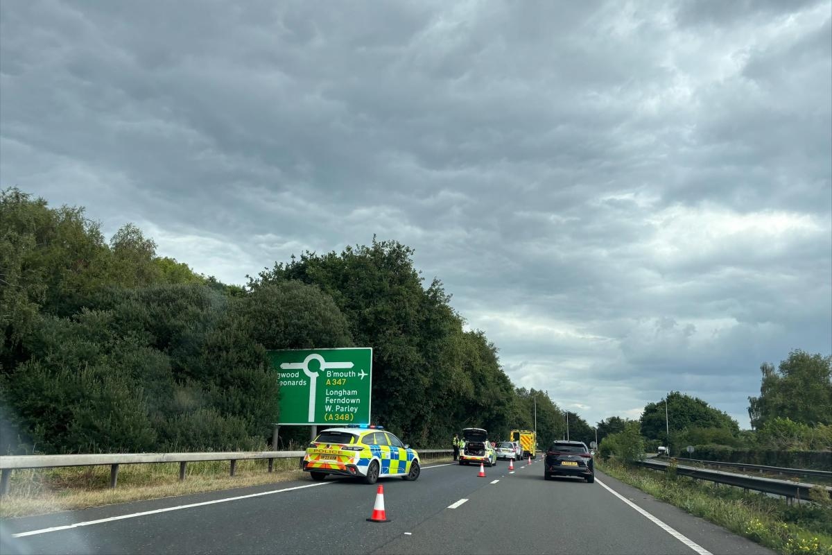 Lane blocked on A31 after crash in Ferndown