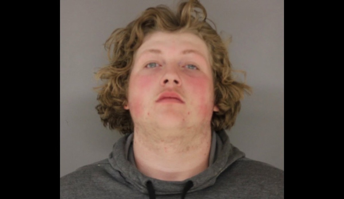 Charges: Teen was drunk, fishtailing before crash that killed classmate