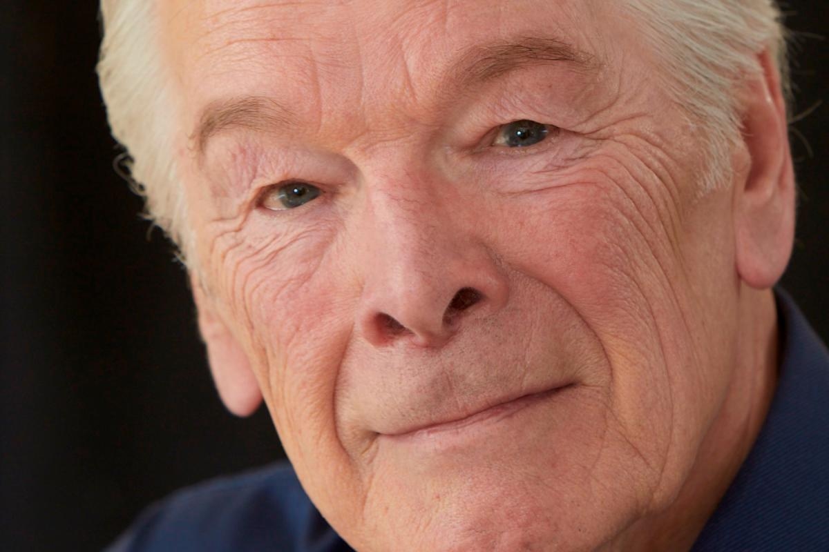 EastEnders legend Frank Barrie has died at the age of 88, his agent confirms