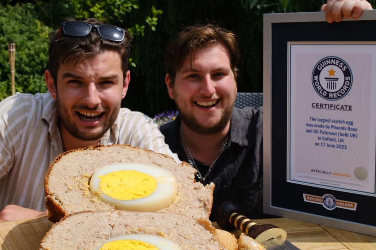 Londoners create world's largest Scotch egg thats heavier than a bowling ball
