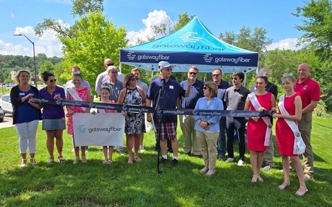 Gateway Fiber Ribbon-Cutting Ceremony Launches High-Speed Internet Service in Cottage Grove