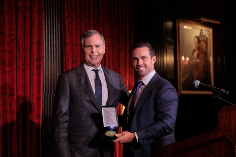 Star Mountain Capital Founder & CEO Brett Hickey Receives Corporate Social Responsibility Award from the Foreign Policy Association