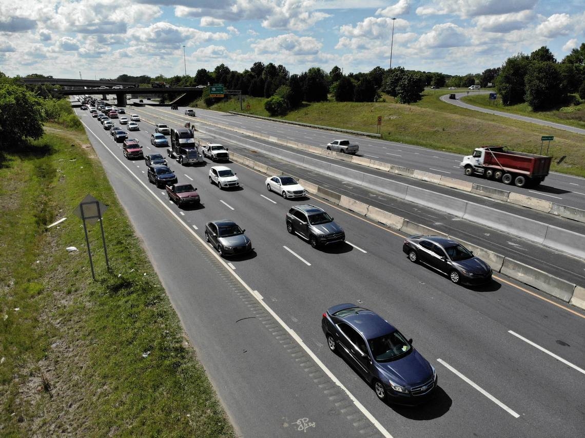 Can you drive in the left lane without passing in NC? What the law says