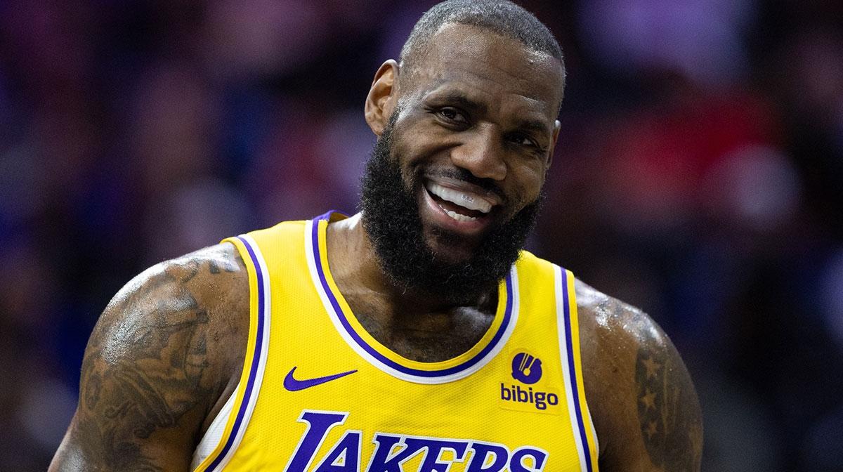 LeBron James goes viral over appearance at Cavs practice facility