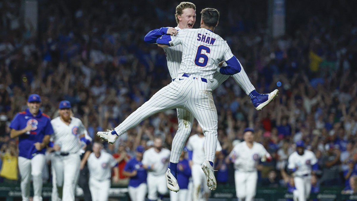 Cubs' Pete Crow-Armstrong shows off early 4th of July fireworks against Cardinals