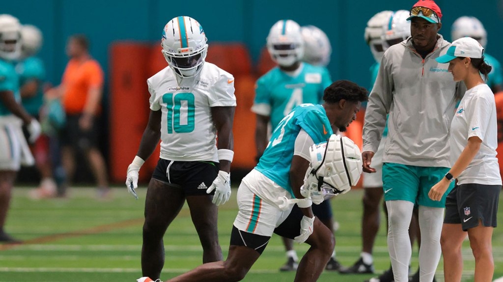 Veteran Dolphins cornerback confirmed to have suffered season-ending torn ACL