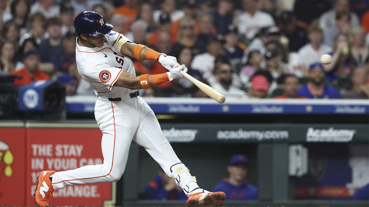 Astros lose Jeremy Pena to injured list with rib fracture