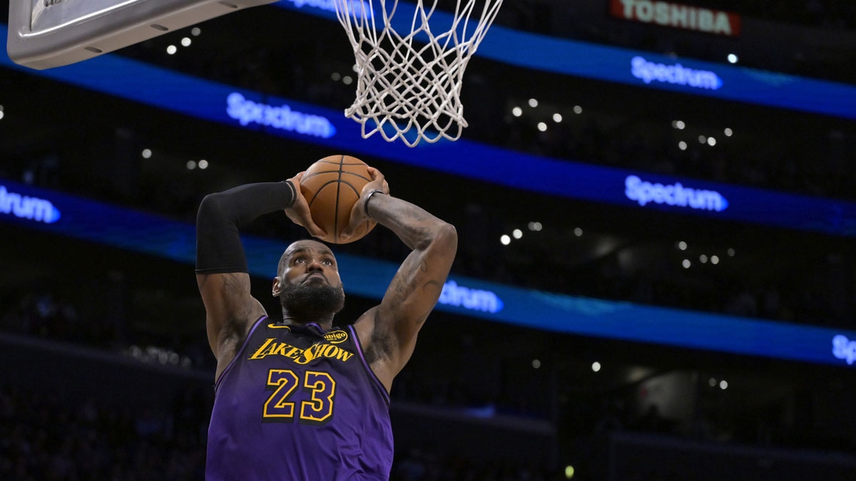 Lakers' LeBron James teases Year 23 with early-morning workout post