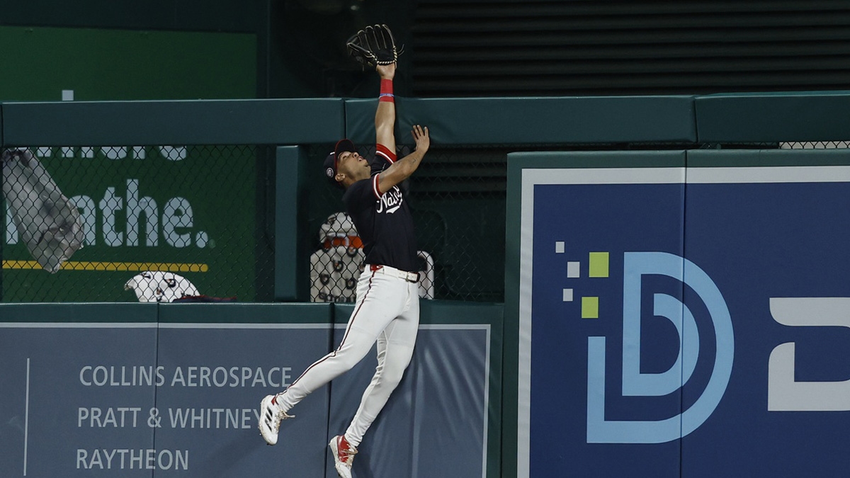 Nationals' Daylen Lile makes incredible catch even MLB's cameraman couldn't track