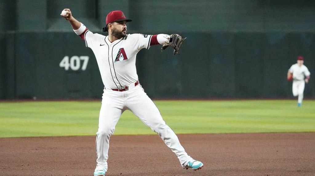 MLB rumors: Why ESPN predicts Yankees to win Eugenio Suarez trade sweepstakes