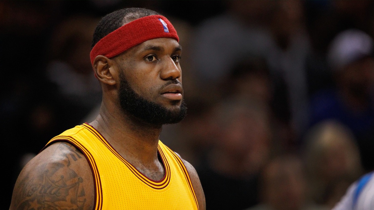 NBA rumors: Insider concocts 4-team LeBron James trade sending him to Cavs