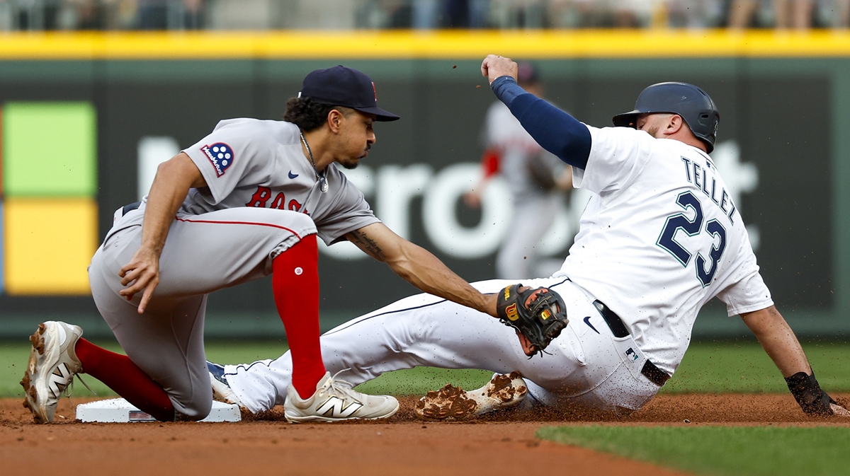 Mariners make surprising Rowdy Tellez roster decision