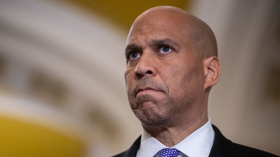 Cory Booker's message to the Democratic Party: Don't bend the knee to Trump