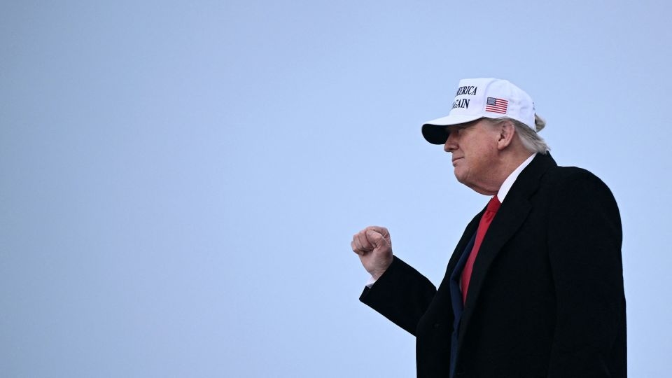 As Trump shatters ethics norms with a Qatari jet and a $499 smartphone, experts lament Biden's ‘failure' to pass reforms