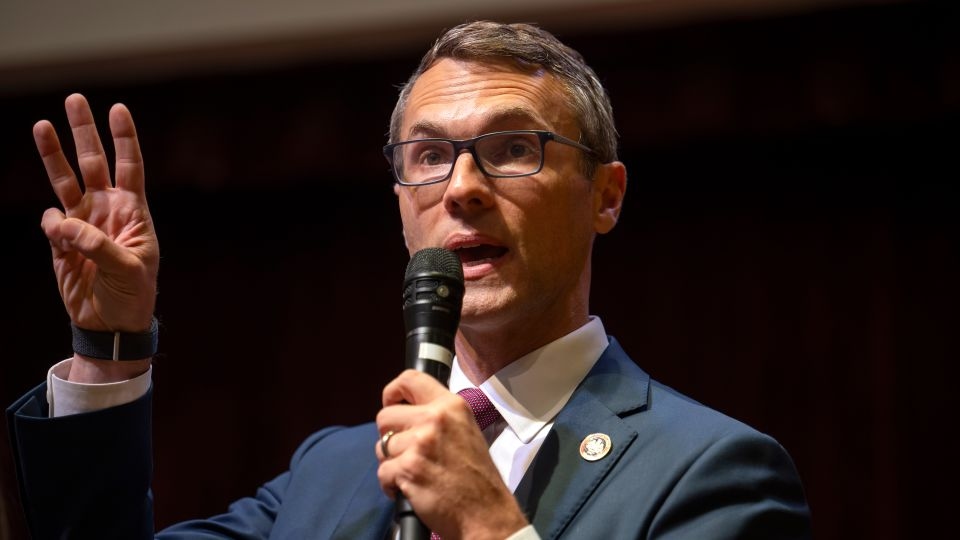 Former Gerry Connolly aide wins Democratic primary in bid to replace him in US House seat from Virginia