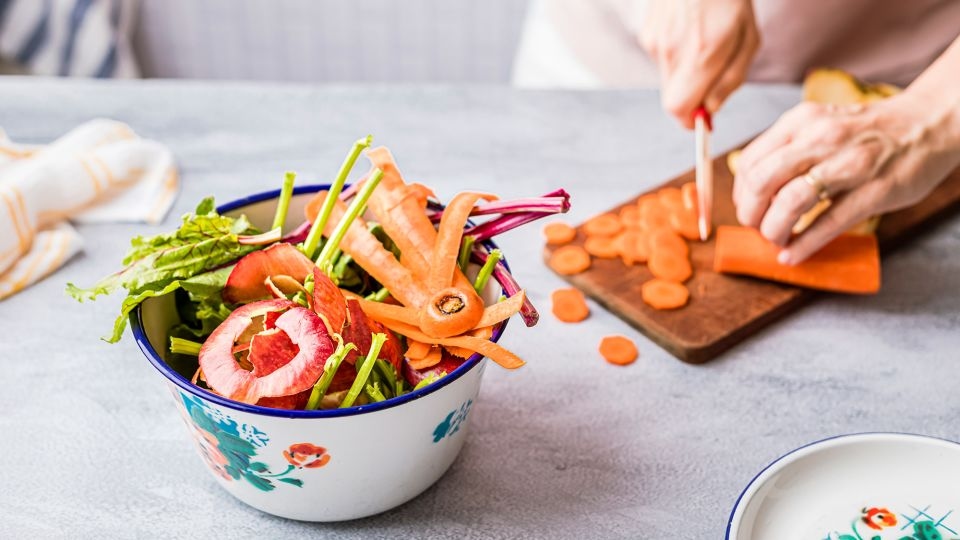 We asked 6 chefs for their secrets to reduce food waste — and we're stealing their tips ASAP