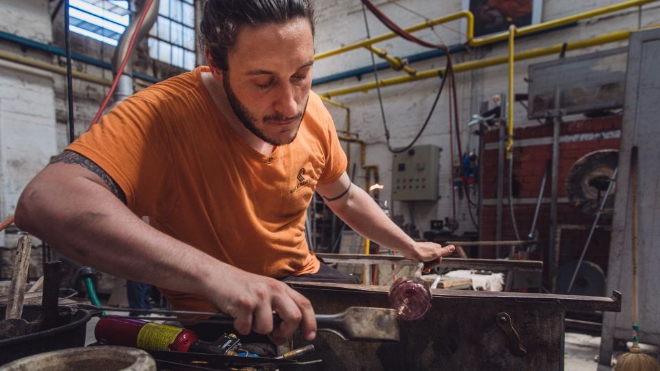 How this Boston physics student became one of Murano's youngest master glassmakers