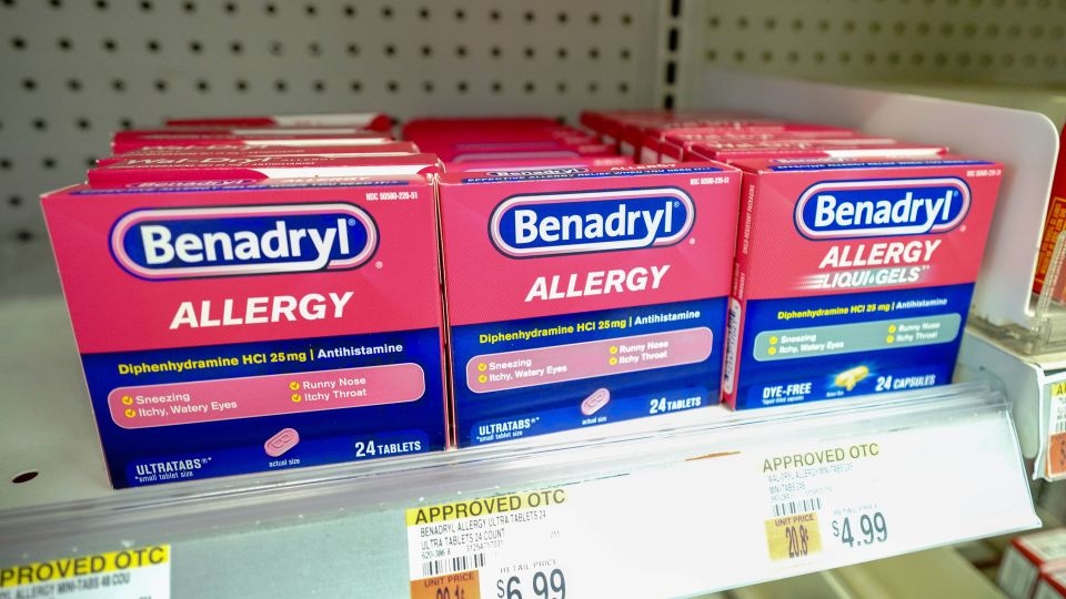 Common allergy medication's risks outweigh its usefulness, experts say