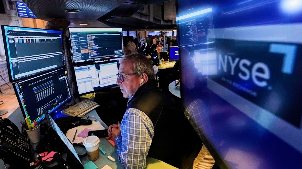Dow approaches new record and S&P hits all-time high after stronger-than-expected jobs data