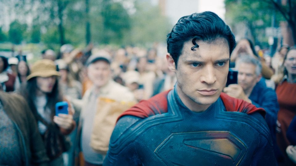 ‘Superman' leaps weekend box office in single bound