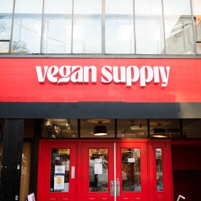 Odd Burger Partners with Vegan Supply to Expand Retail Distribution of its Plant-Based CPG Line