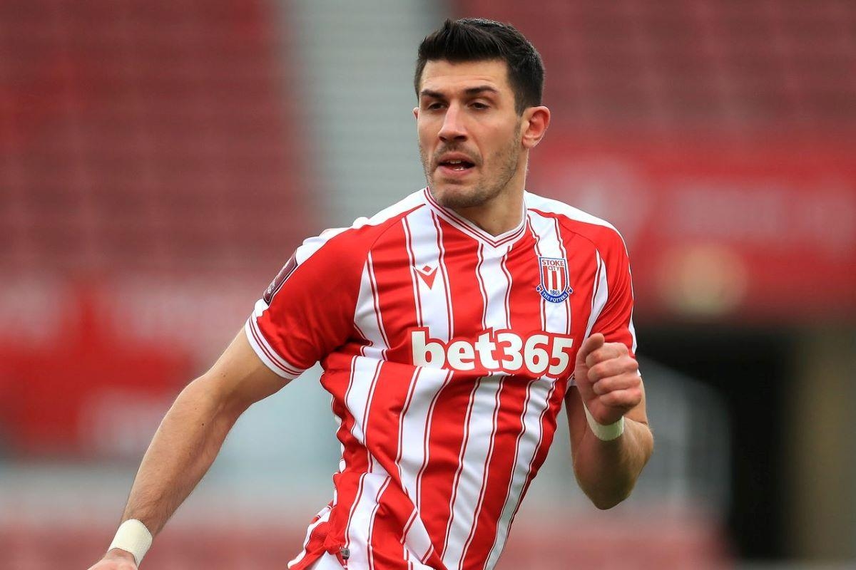FORMER U'S: Experienced defender links up with Championship side