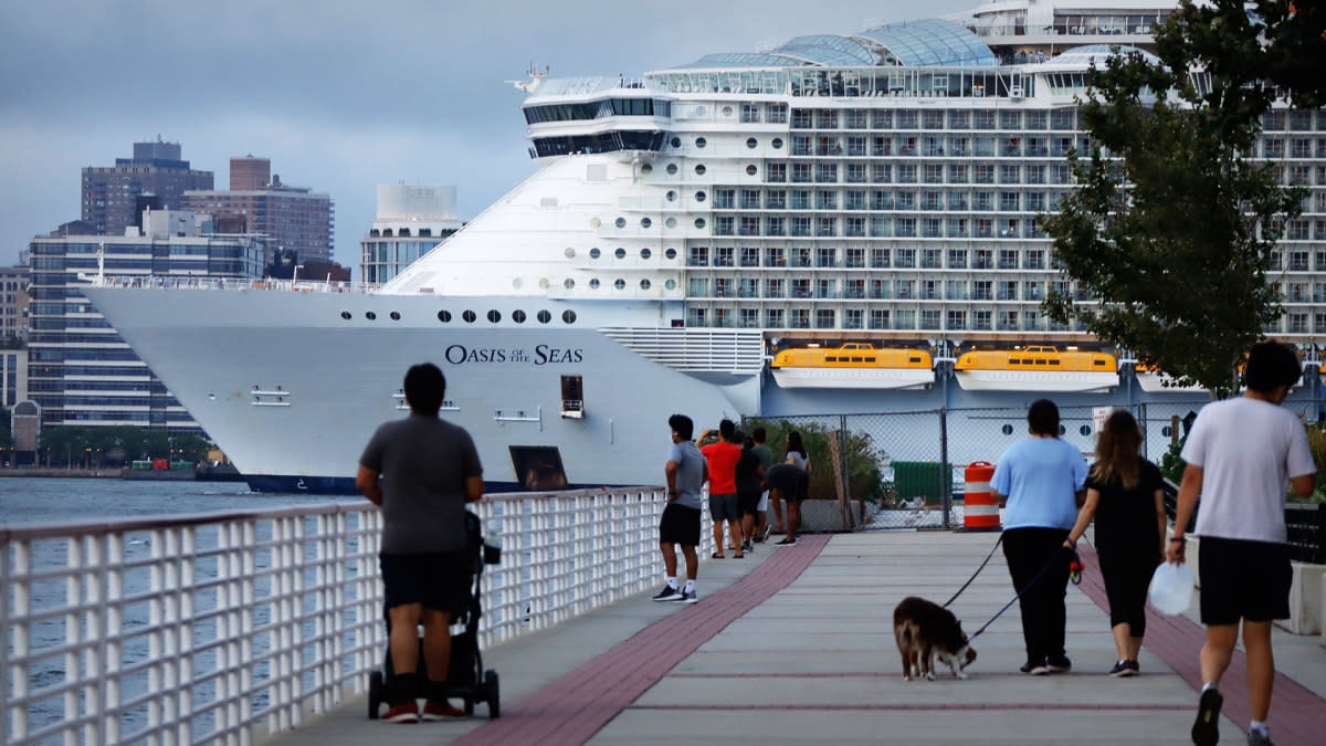 Royal Caribbean cruisers react to Carnival cruise loyalty shakeup