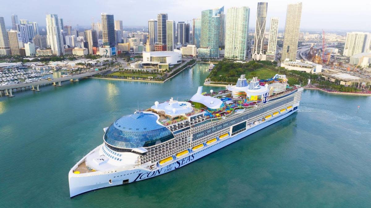 Royal Caribbean, Carnival Cruise take on key cruise dining problem
