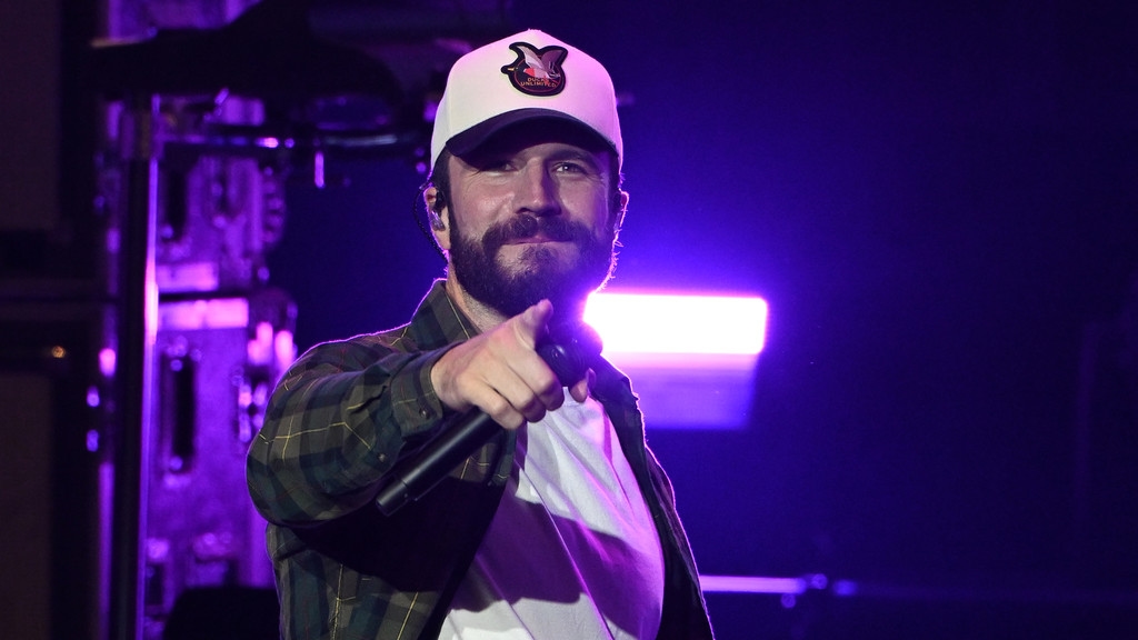 Sam Hunt and wife welcome third baby