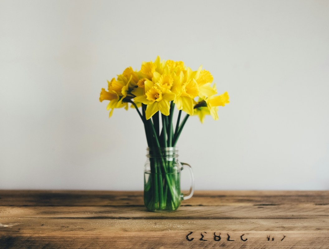 Anniversary Flowers: What to Give at One, Five, or Ten Years and Beyond