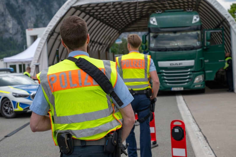Austrian interior minister backs Germany's tougher border controls