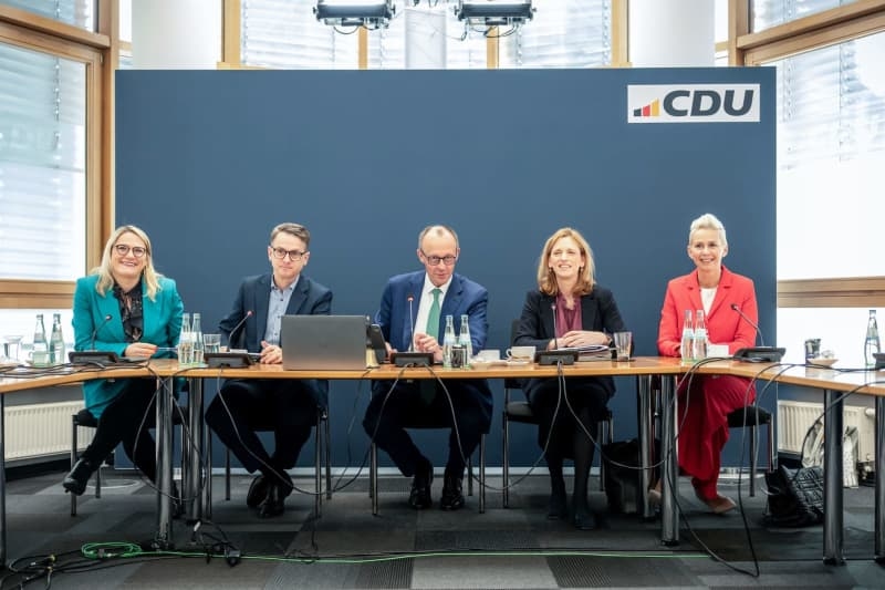 German parties remain confident of debt deal despite Green reluctance