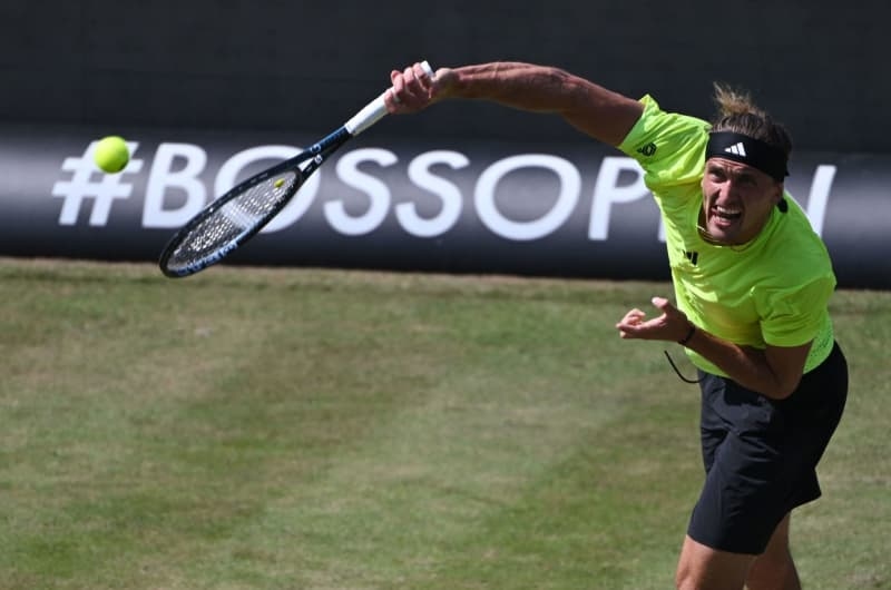Zverev into Stuttgart semis, Auger-Aliassime stops teenager Engel