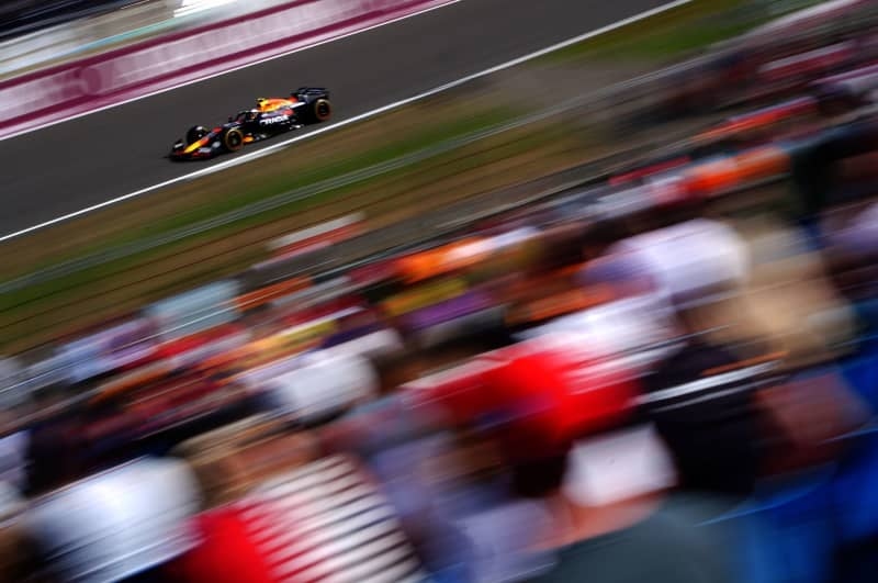 Verstappen claims stunning British GP pole ahead of Piastri