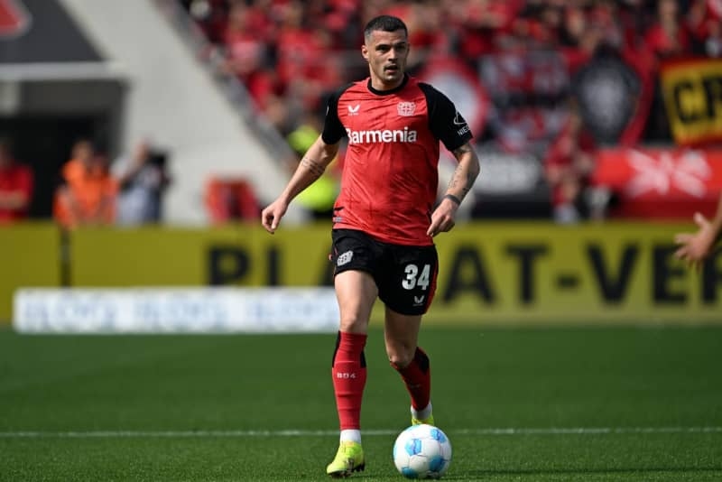Leverkusen's Xhaka on flight to Brazil despite reports of transfer