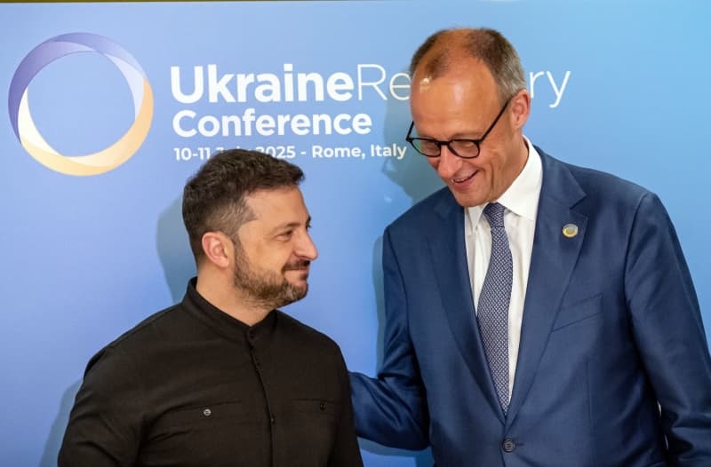 Zelensky speaks with Merz after protests over anti-corruption law