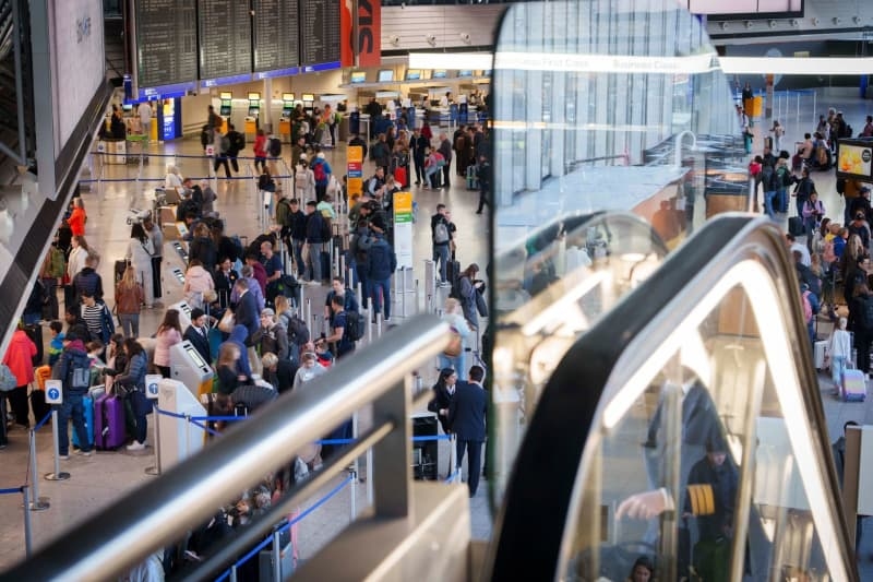 Passenger numbers up at Germany's Frankfurt Airport in April