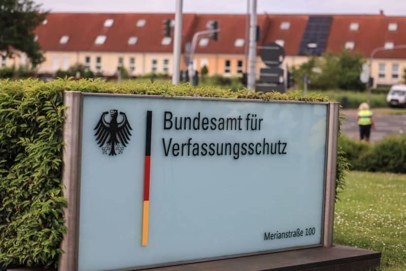 German intelligence officers warn of hybrid threat from Russia, China