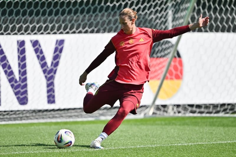 Germany keeper Berger wants to enjoy Euros after surviving cancer