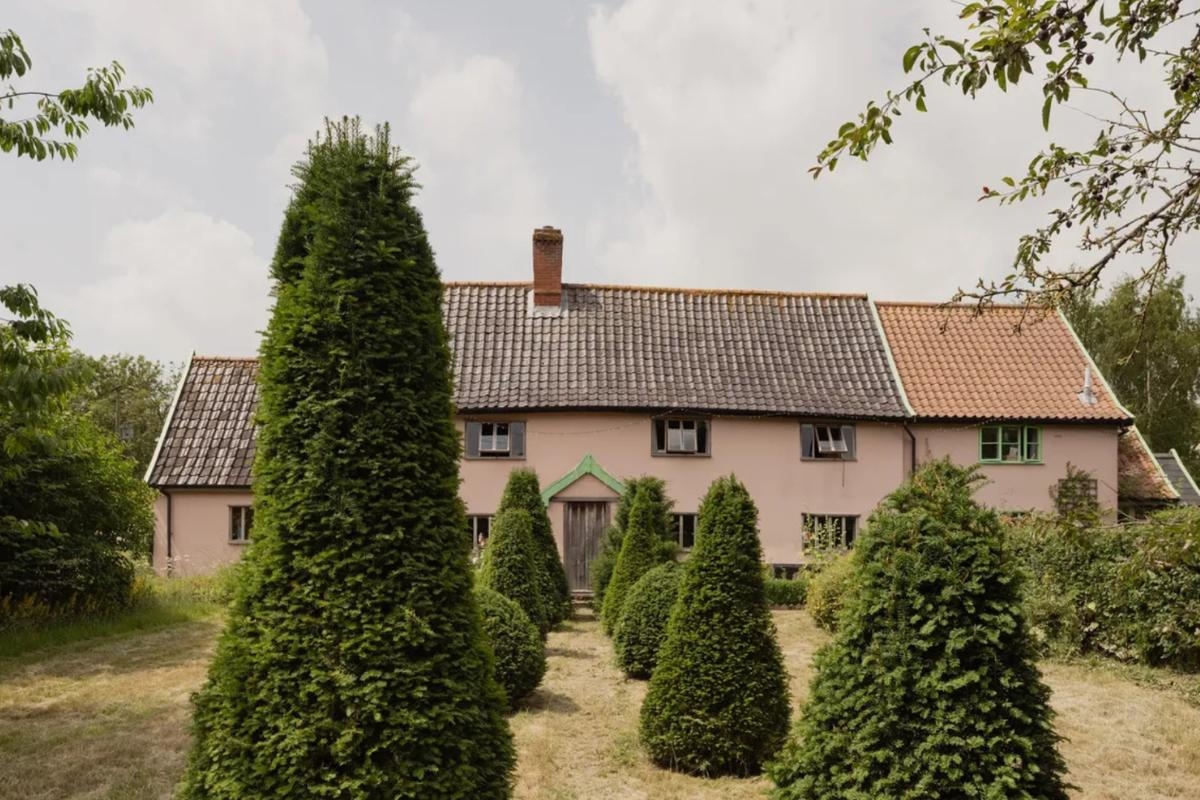 'Posy pink' farmhouse dating back to 1558 on sale for £1.85 million