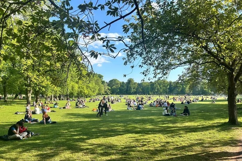 Exact date Edinburgh heatwave coming as residents set for temperatures of 27C