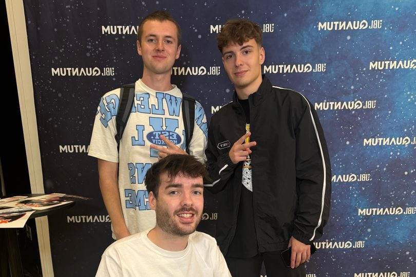 Midlothian man quit school after making £10k a month managing Fortnite players from bedroom