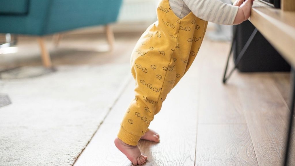 Scientists think genetics could explain how old babies are when they start walking