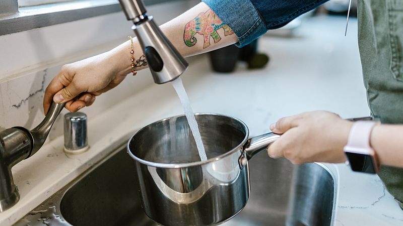Energy, water, and waste: How much do Europeans pay for household bills?