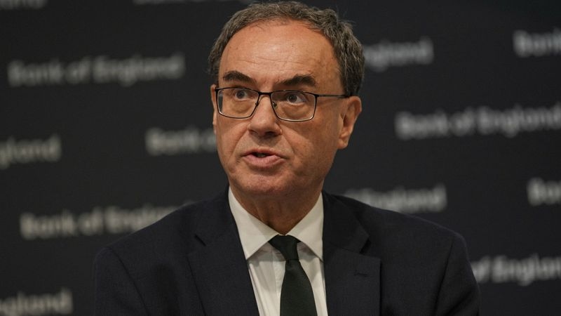Bank of England holds interest rates amid intensifying inflation risks