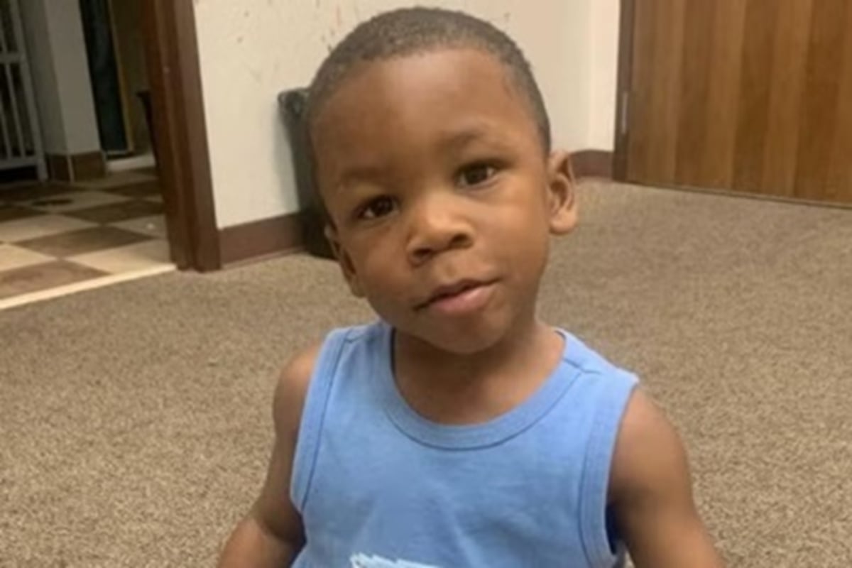 Boy dies after being ‘left in hot car by child services driver shopping for tobacco'