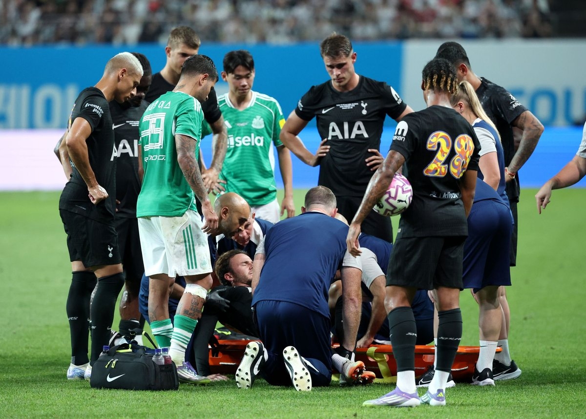 Tottenham: Thomas Frank provides 'brutal' James Maddison injury update as midfielder spotted on crutches