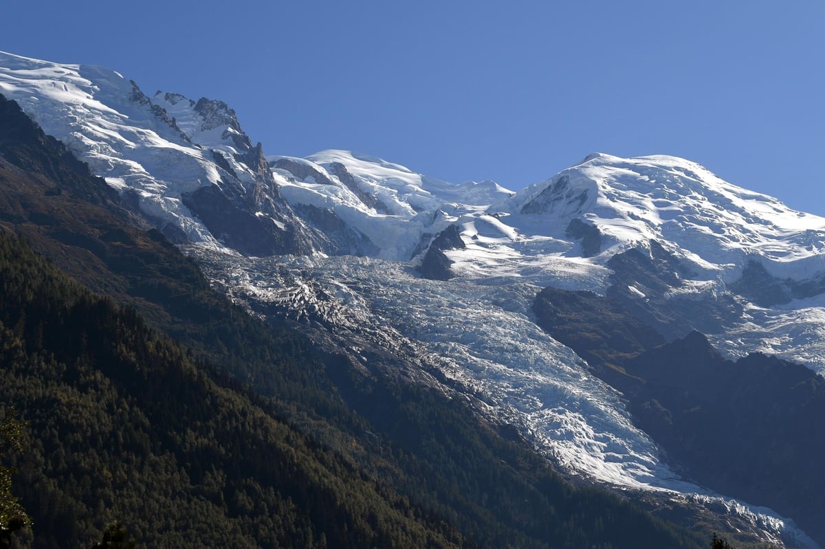 British woman dies on white-water rafting excursion in French Alps