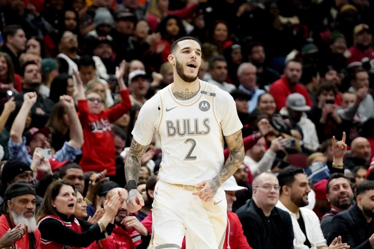 Cleveland Cavaliers Acquire Lonzo Ball From Bulls In Exchange For Isaac Okoro