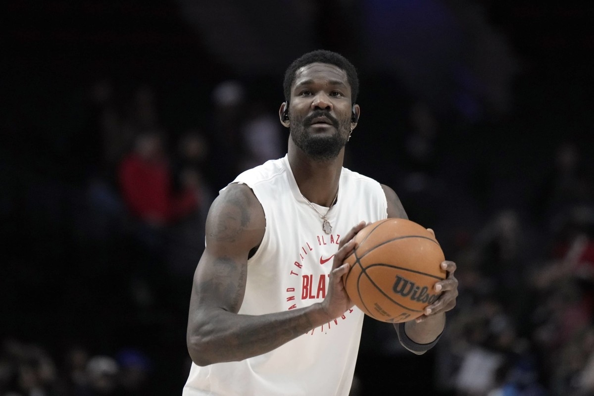 Lakers Target Three Centers As They Seemingly Move On From Deandre Ayton Interest